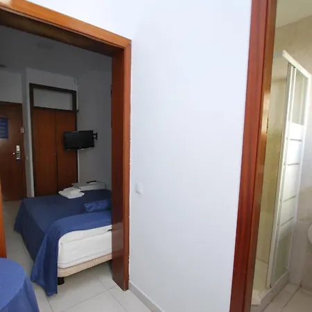 Hotel Tres Leones 2*