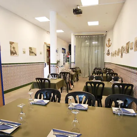 Hotel Tres Leones 2*