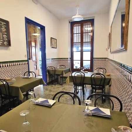 Hotel Tres Leones 2*